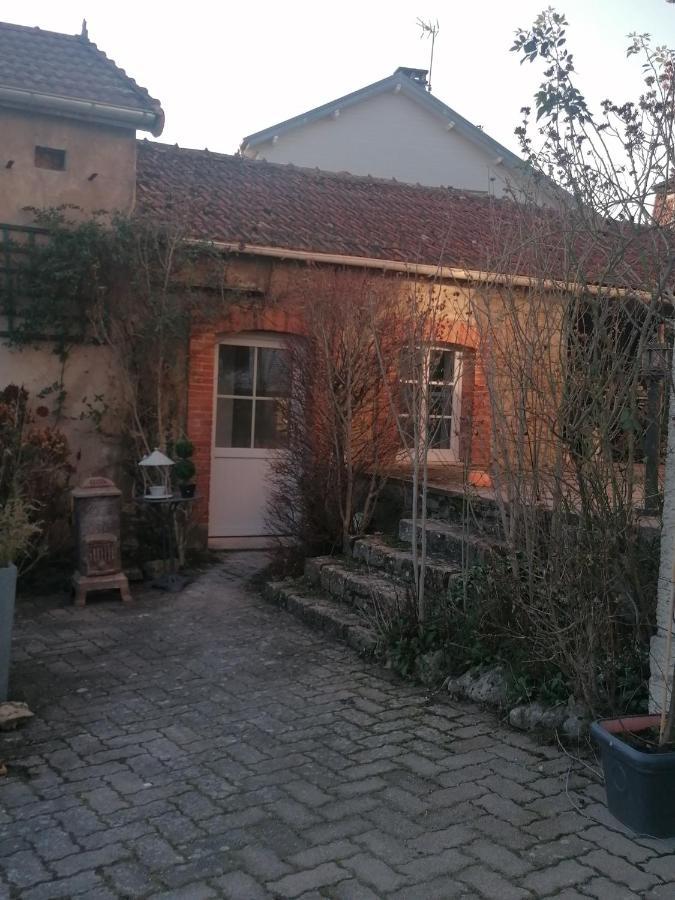 Mini Garni Vendemiaire Lägenhet Vesoul Exteriör bild